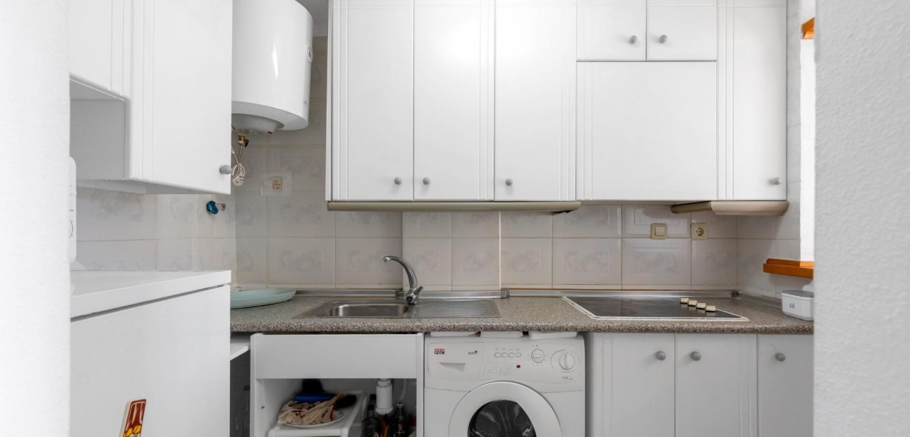 Herverkoop - Studio -
Torrevieja - Los Europeos