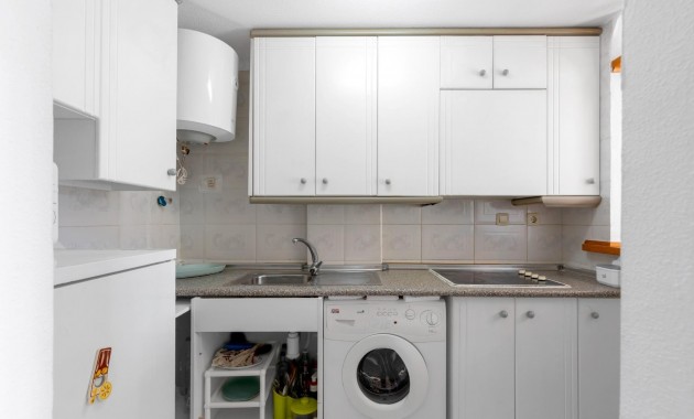 Herverkoop - Studio -
Torrevieja - Los Europeos