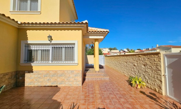 Herverkoop - Villa -
San Fulgencio - San fulgencio pueblo