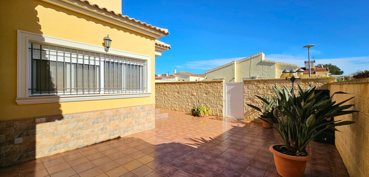 Herverkoop - Villa -
San Fulgencio - San fulgencio pueblo