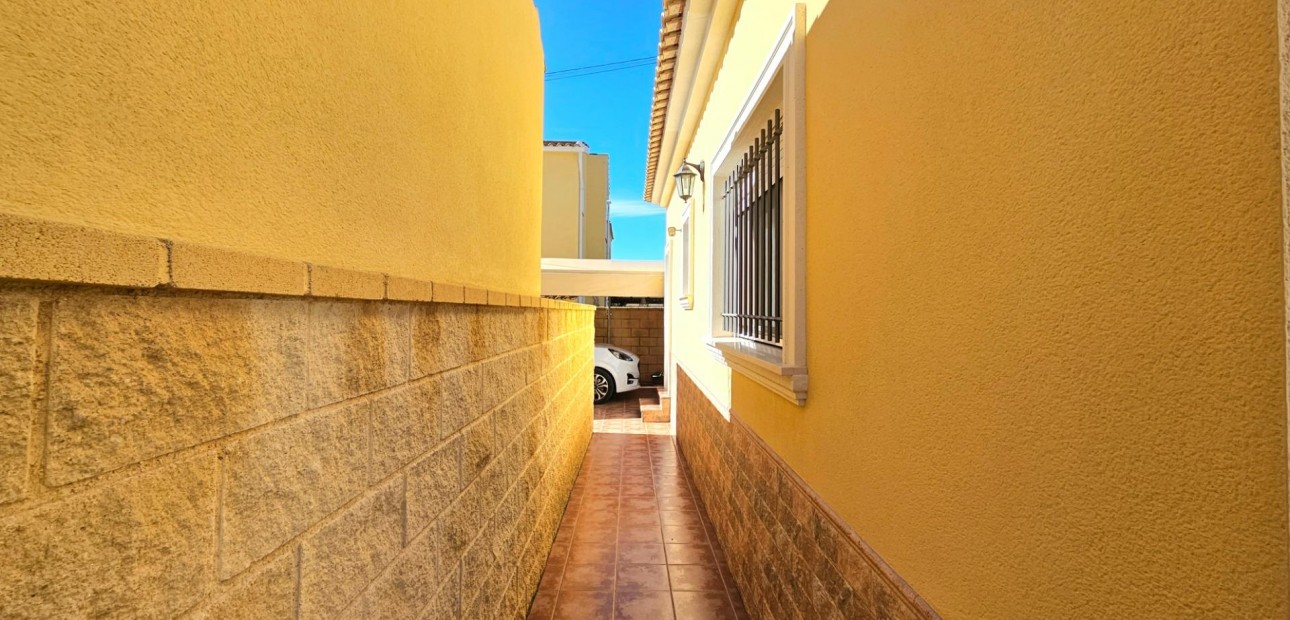 Herverkoop - Villa -
San Fulgencio - San fulgencio pueblo