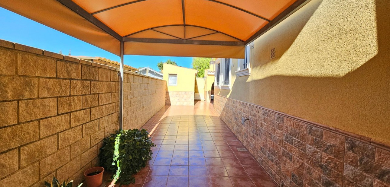 Herverkoop - Villa -
San Fulgencio - San fulgencio pueblo