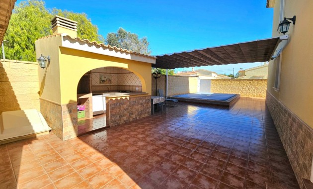 Herverkoop - Villa -
San Fulgencio - San fulgencio pueblo