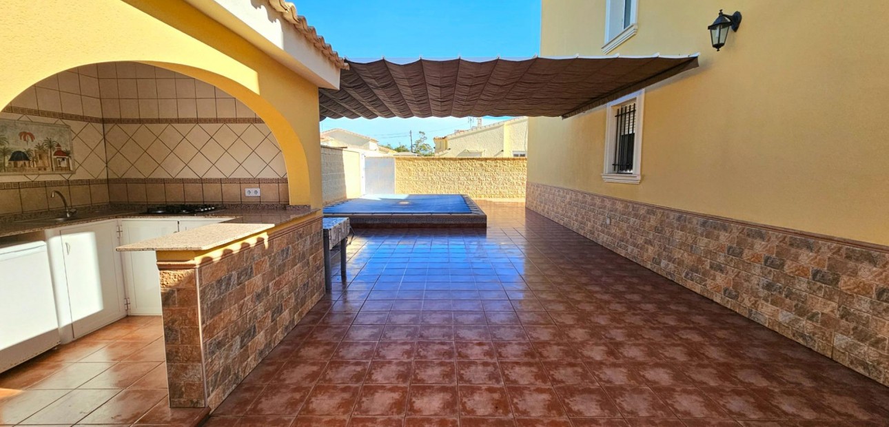 Herverkoop - Villa -
San Fulgencio - San fulgencio pueblo