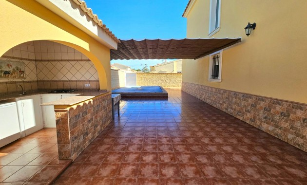 Herverkoop - Villa -
San Fulgencio - San fulgencio pueblo