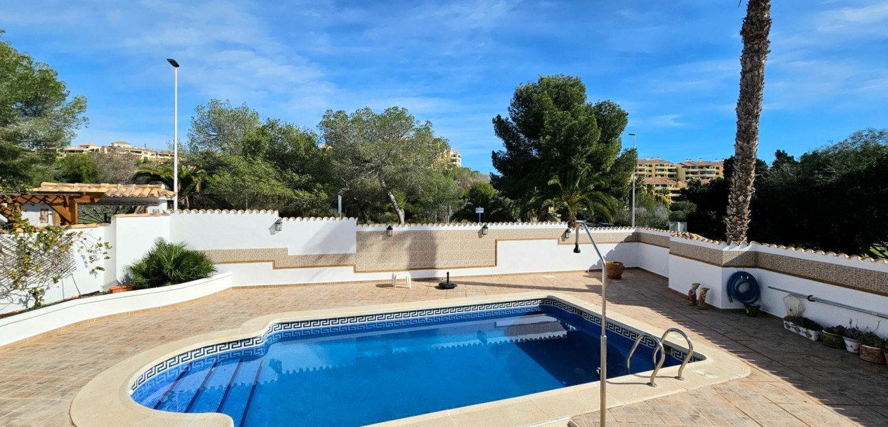 Herverkoop - Villa -
Orihuela Costa - Lomas de Campoamor-Las Ramblas