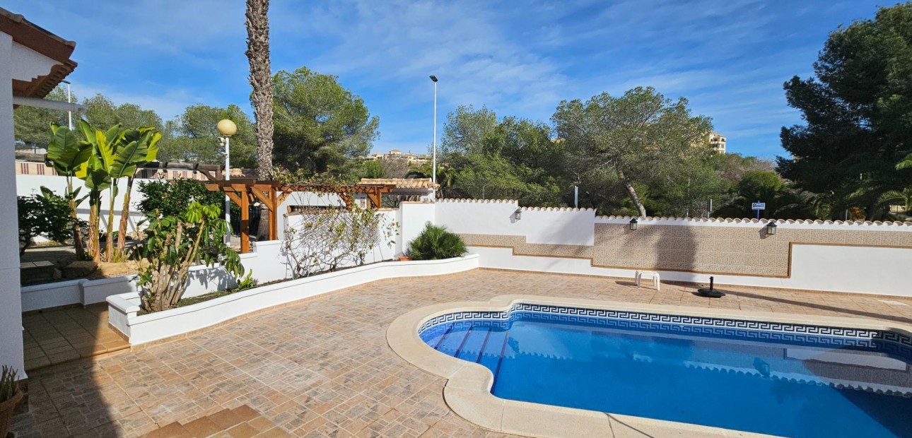 Herverkoop - Villa -
Orihuela Costa - Lomas de Campoamor-Las Ramblas