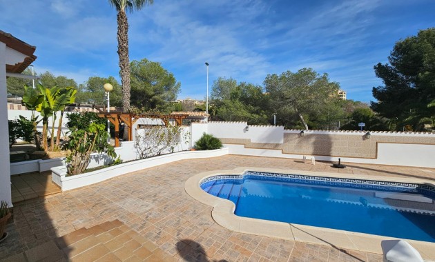 Herverkoop - Villa -
Orihuela Costa - Lomas de Campoamor-Las Ramblas