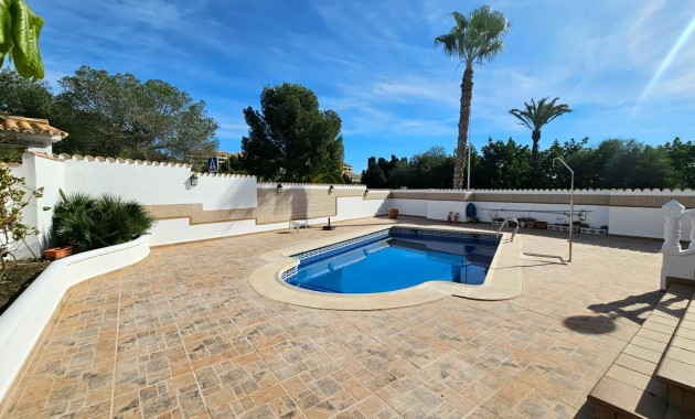 Herverkoop - Villa -
Orihuela Costa - Lomas de Campoamor-Las Ramblas