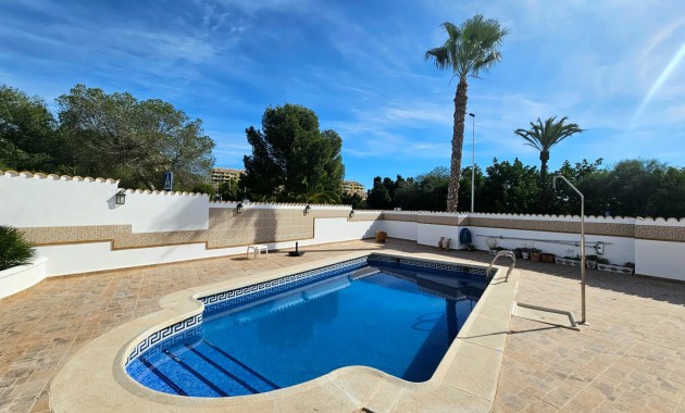 Herverkoop - Villa -
Orihuela Costa - Lomas de Campoamor-Las Ramblas