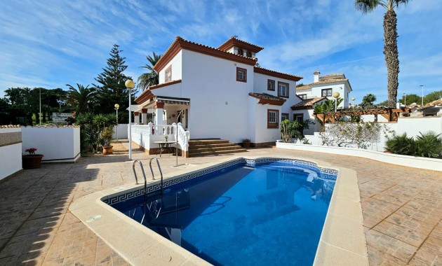 Herverkoop - Villa -
Orihuela Costa - Lomas de Campoamor-Las Ramblas