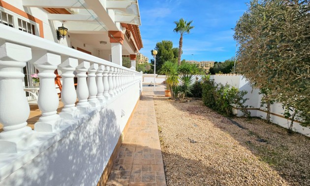 Herverkoop - Villa -
Orihuela Costa - Lomas de Campoamor-Las Ramblas