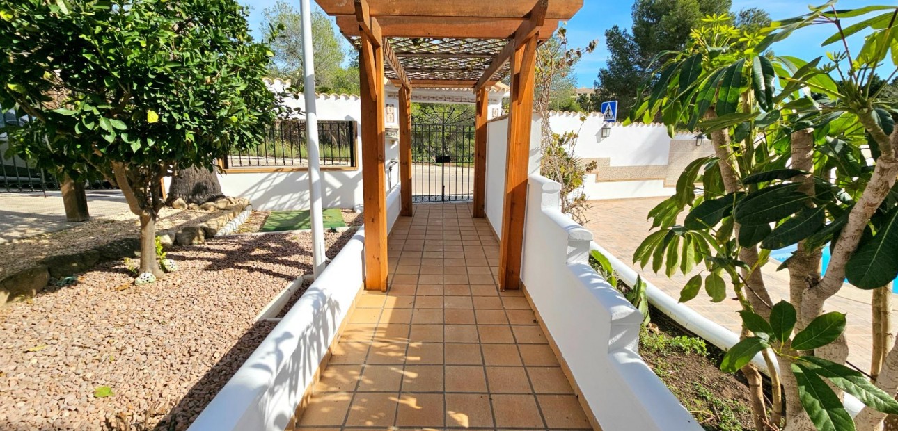 Herverkoop - Villa -
Orihuela Costa - Lomas de Campoamor-Las Ramblas