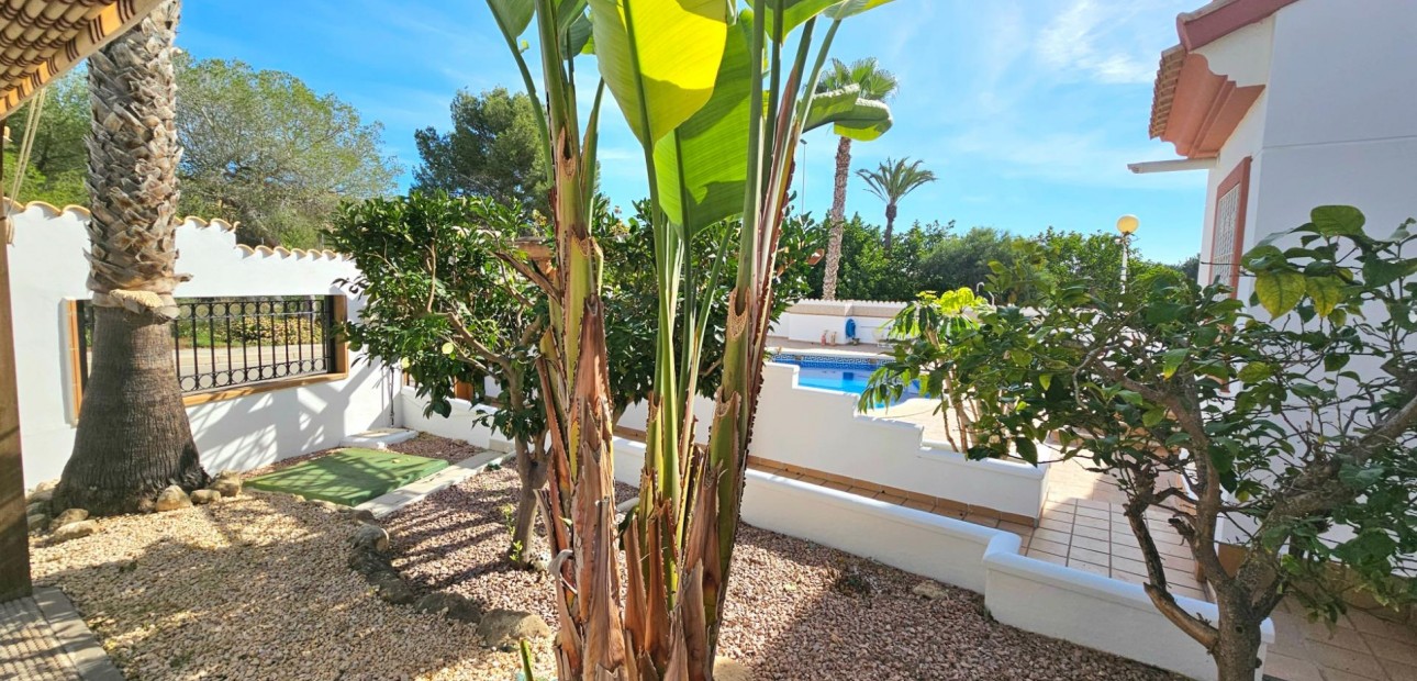 Herverkoop - Villa -
Orihuela Costa - Lomas de Campoamor-Las Ramblas