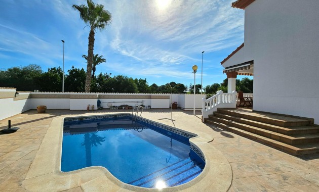 Herverkoop - Villa -
Orihuela Costa - Lomas de Campoamor-Las Ramblas