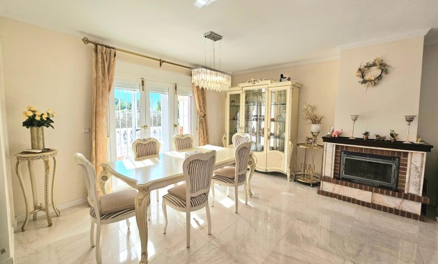 Herverkoop - Villa -
Orihuela Costa - Lomas de Campoamor-Las Ramblas