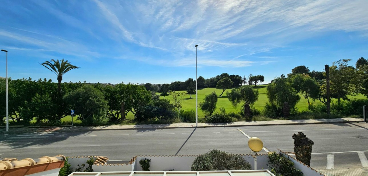 Herverkoop - Villa -
Orihuela Costa - Lomas de Campoamor-Las Ramblas