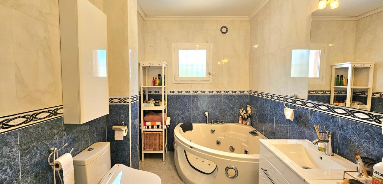 Herverkoop - Villa -
Orihuela Costa - Lomas de Campoamor-Las Ramblas