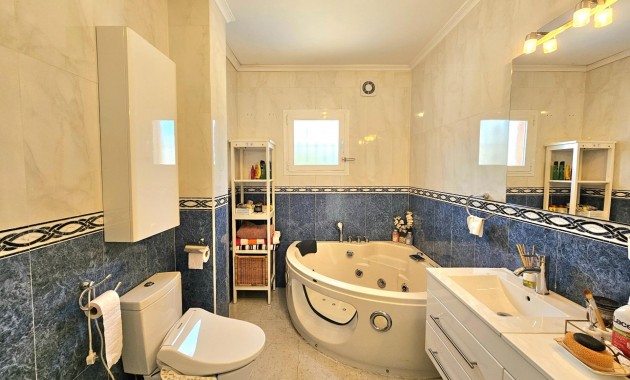 Herverkoop - Villa -
Orihuela Costa - Lomas de Campoamor-Las Ramblas