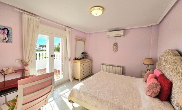 Herverkoop - Villa -
Orihuela Costa - Lomas de Campoamor-Las Ramblas