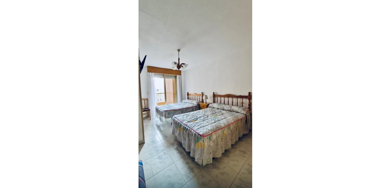 Herverkoop - Appartement / flat -
Torrevieja - Centro