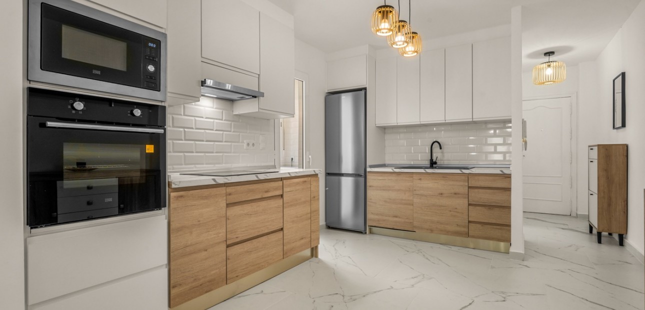 Herverkoop - Appartement / flat -
Torrevieja - Playa Del Cura