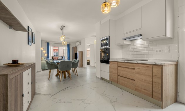 Herverkoop - Appartement / flat -
Torrevieja - Playa Del Cura