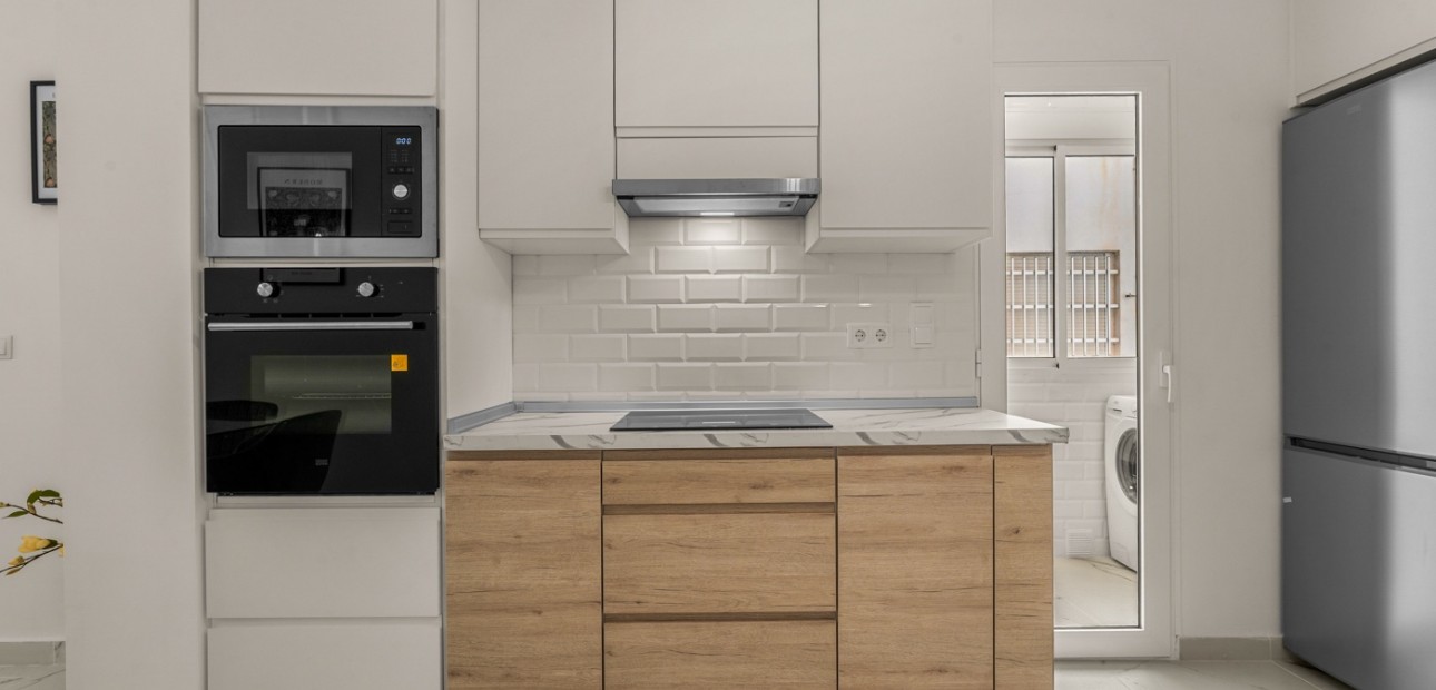 Herverkoop - Appartement / flat -
Torrevieja - Playa Del Cura