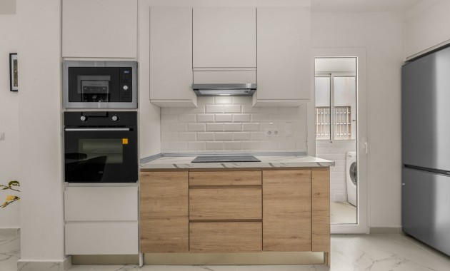 Herverkoop - Appartement / flat -
Torrevieja - Playa Del Cura