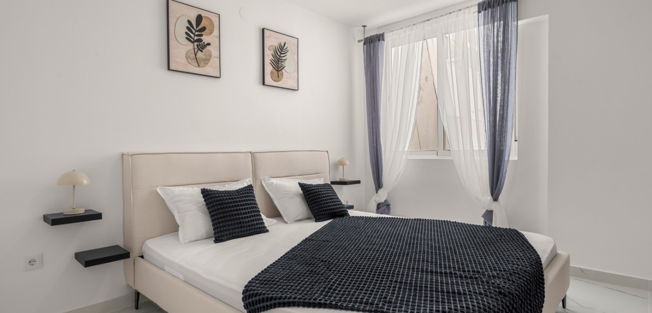 Herverkoop - Appartement / flat -
Torrevieja - Playa Del Cura