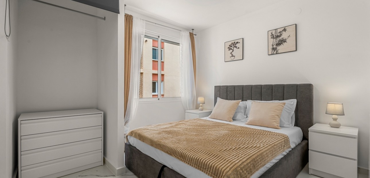 Herverkoop - Appartement / flat -
Torrevieja - Playa Del Cura