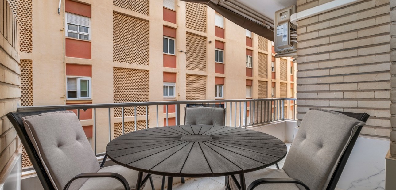 Herverkoop - Appartement / flat -
Torrevieja - Playa Del Cura