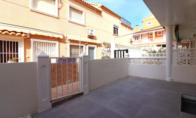 Herverkoop - Appartement / flat -
Torrevieja - Torre La Mata