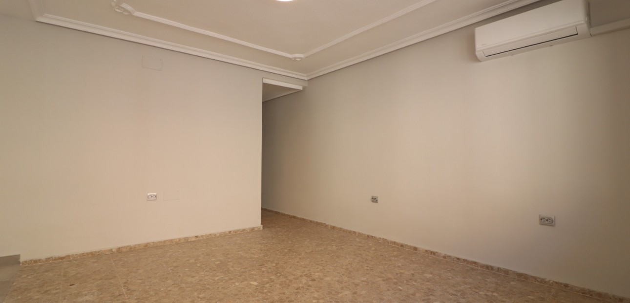 Herverkoop - Appartement / flat -
Torrevieja - Torre La Mata