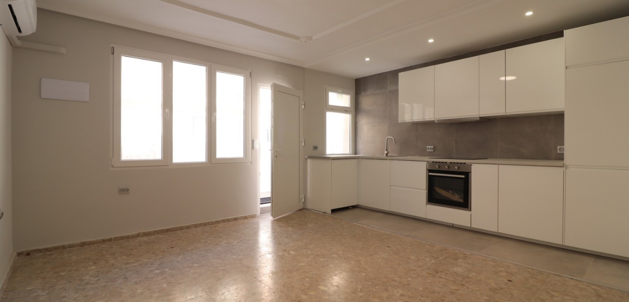 Herverkoop - Appartement / flat -
Torrevieja - Torre La Mata