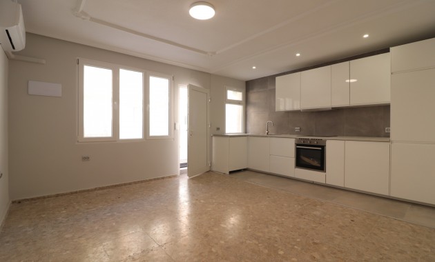 Herverkoop - Appartement / flat -
Torrevieja - Torre La Mata