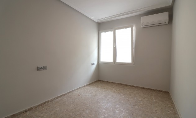 Herverkoop - Appartement / flat -
Torrevieja - Torre La Mata