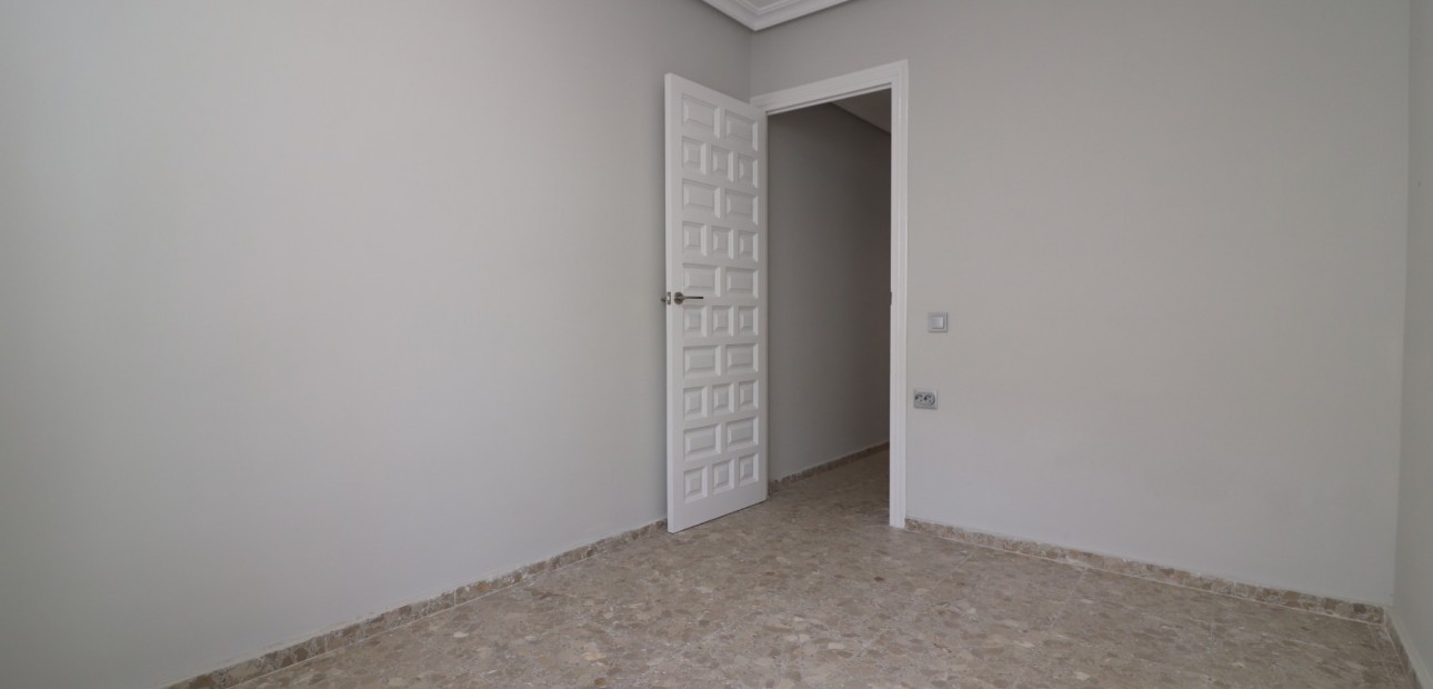 Herverkoop - Appartement / flat -
Torrevieja - Torre La Mata