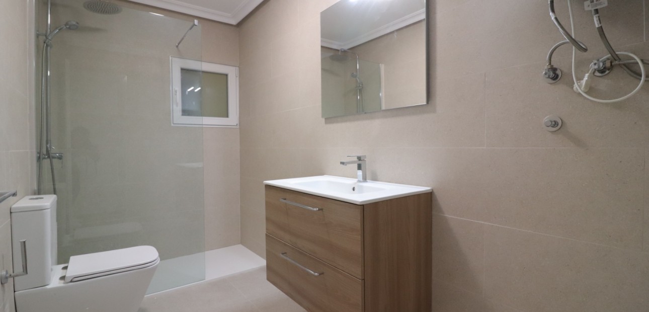 Herverkoop - Appartement / flat -
Torrevieja - Torre La Mata