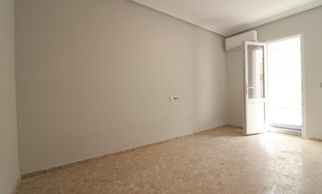 Herverkoop - Appartement / flat -
Torrevieja - Torre La Mata