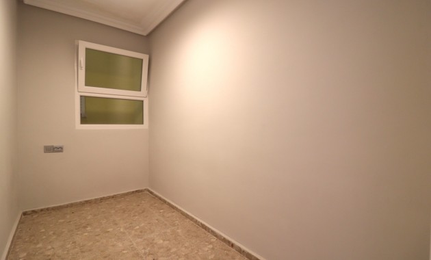 Herverkoop - Appartement / flat -
Torrevieja - Torre La Mata