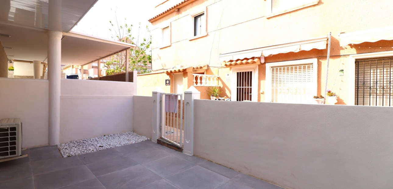 Herverkoop - Appartement / flat -
Torrevieja - Torre La Mata