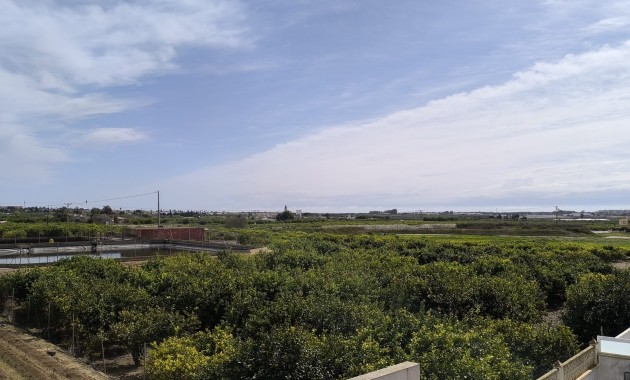 Herverkoop - Detached Villa -
Guardamar del Segura - El Raso