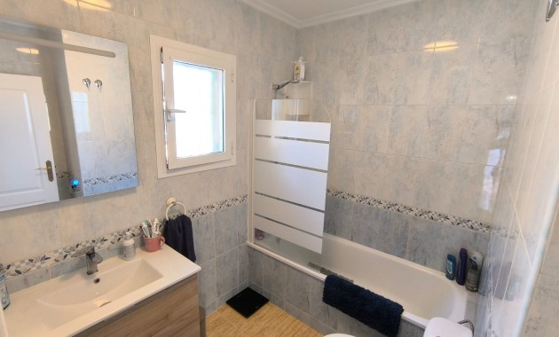 Herverkoop - Detached Villa -
Guardamar del Segura - El Raso