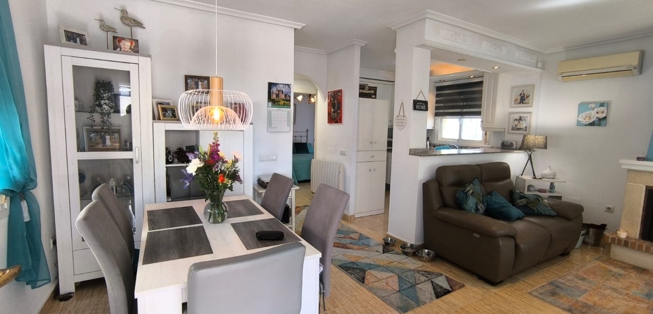 Herverkoop - Detached Villa -
Guardamar del Segura - El Raso