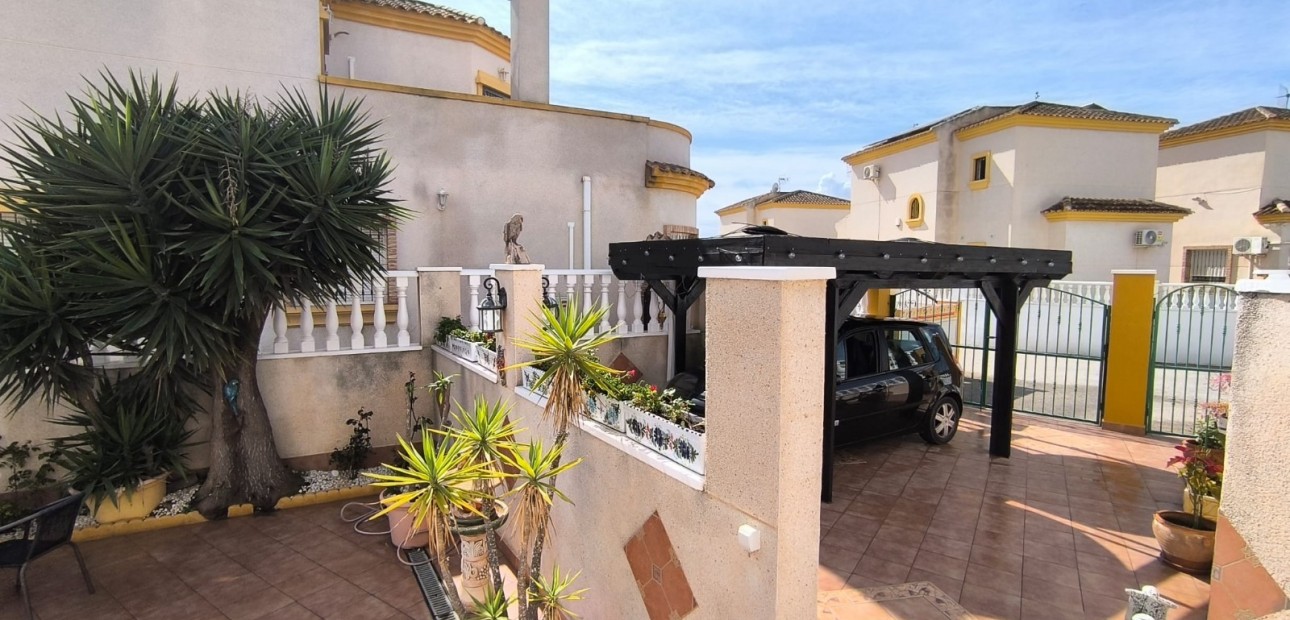 Herverkoop - Detached Villa -
Guardamar del Segura - El Raso