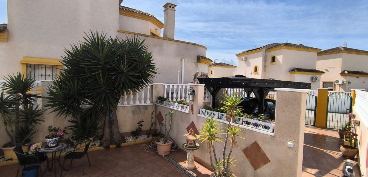 Herverkoop - Detached Villa -
Guardamar del Segura - El Raso