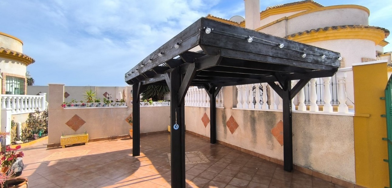 Herverkoop - Detached Villa -
Guardamar del Segura - El Raso