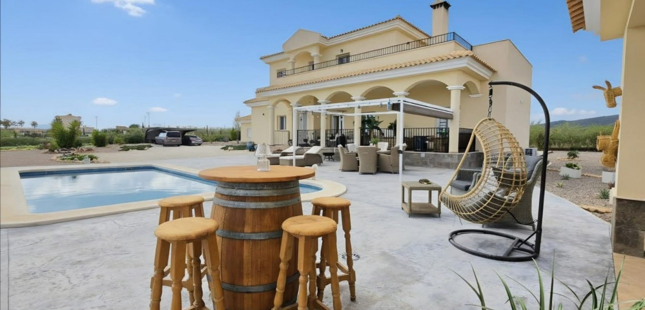 Herverkoop - Country Property -
Pinoso - Pinoso - Country