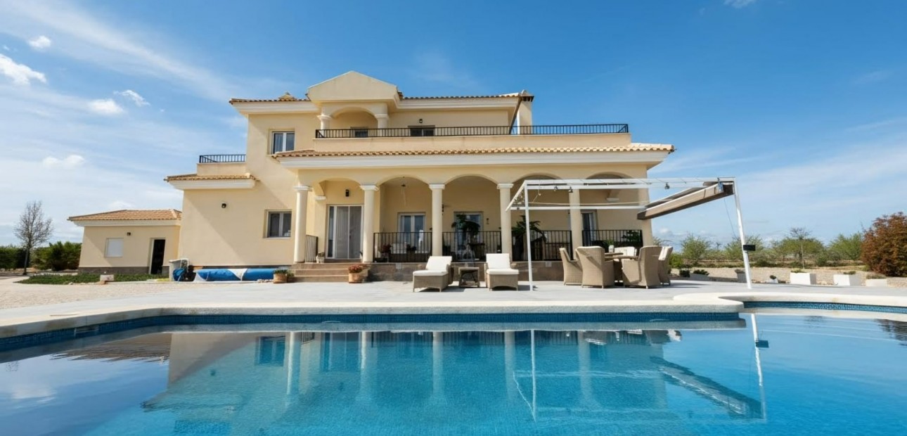 Herverkoop - Country Property -
Pinoso - Pinoso - Country